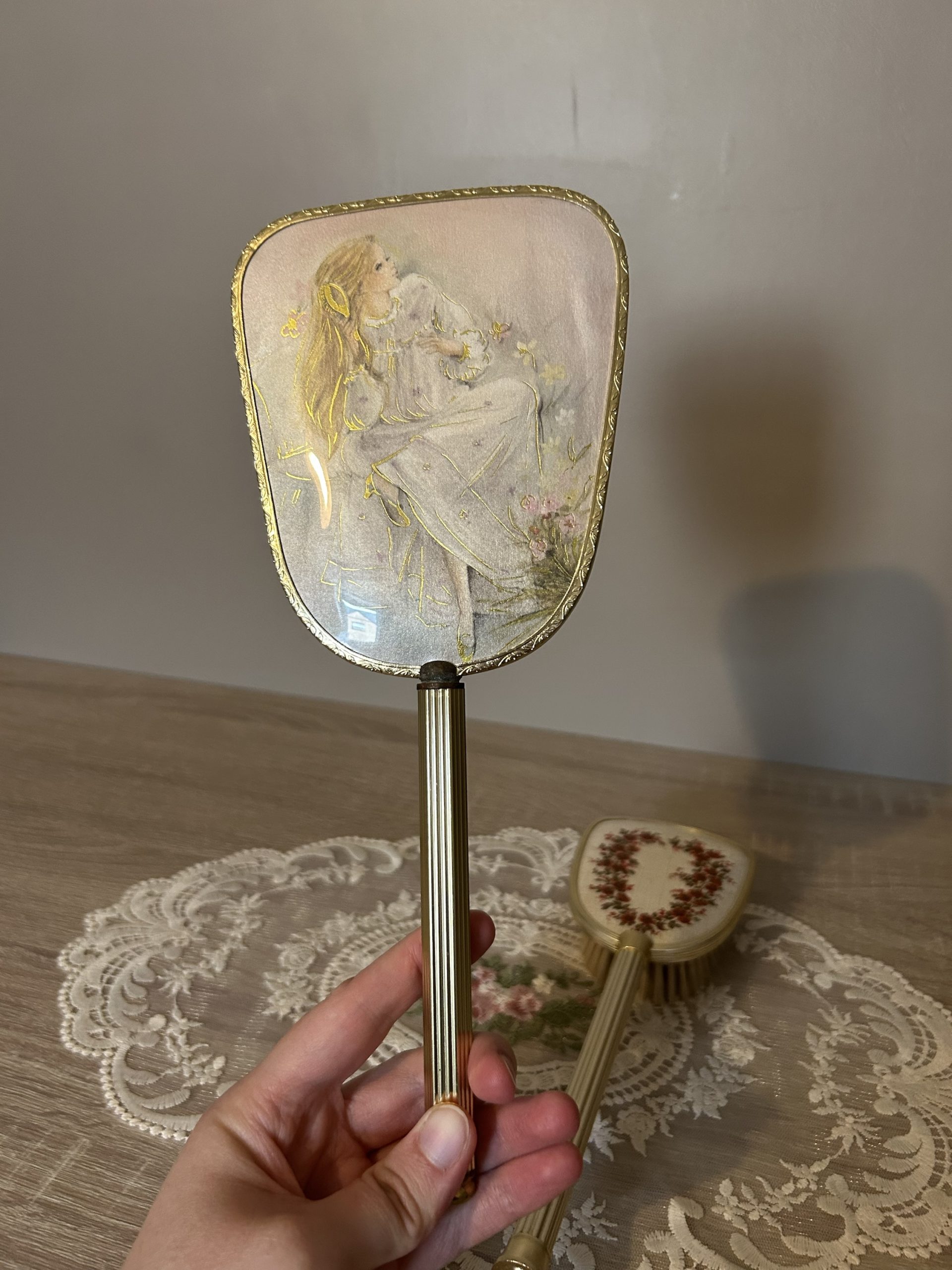 img_8965 ensemble miroir et brosse vintage
