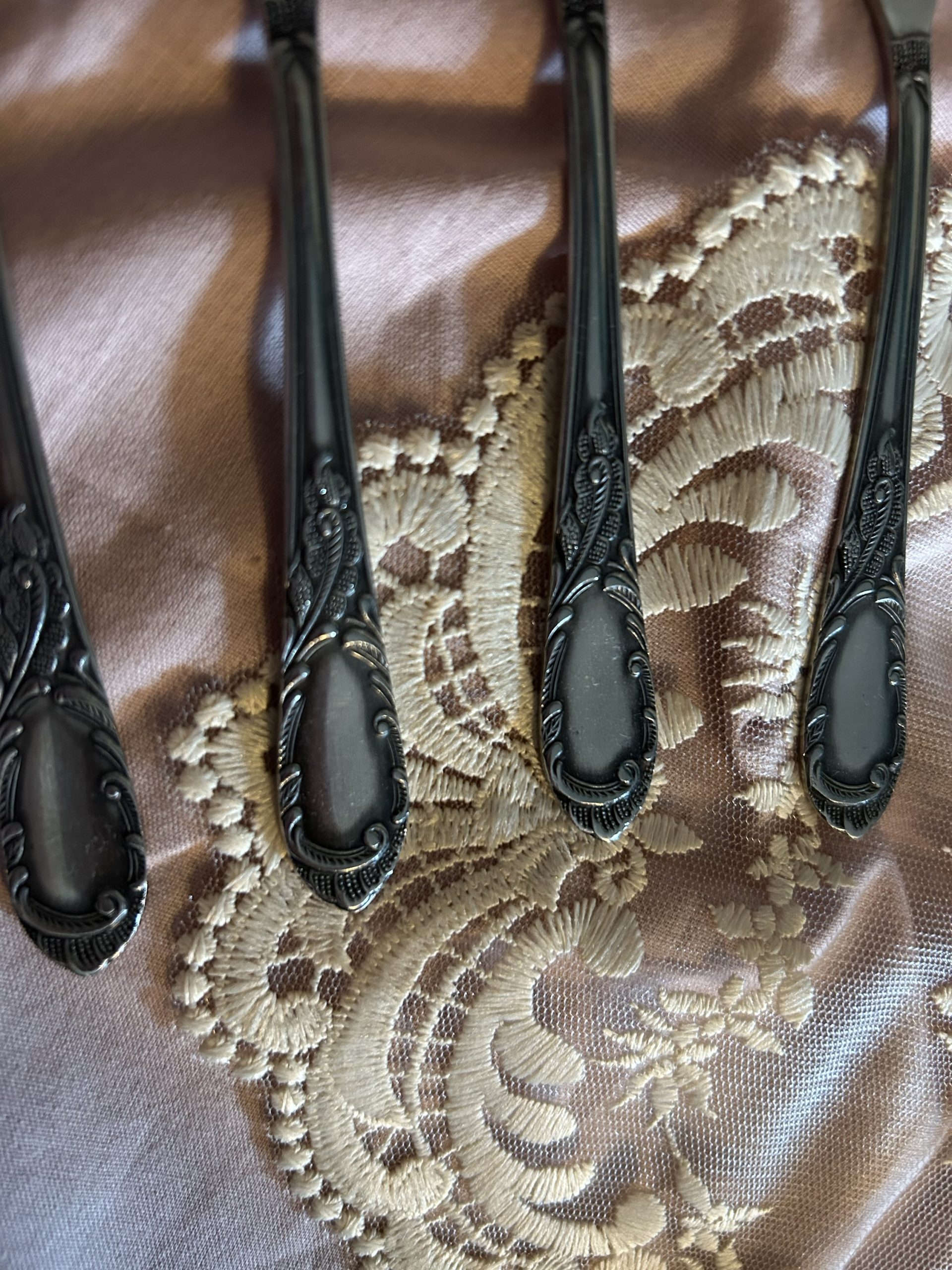 img_0787 lot de 4 fourchettes à dessert en inox