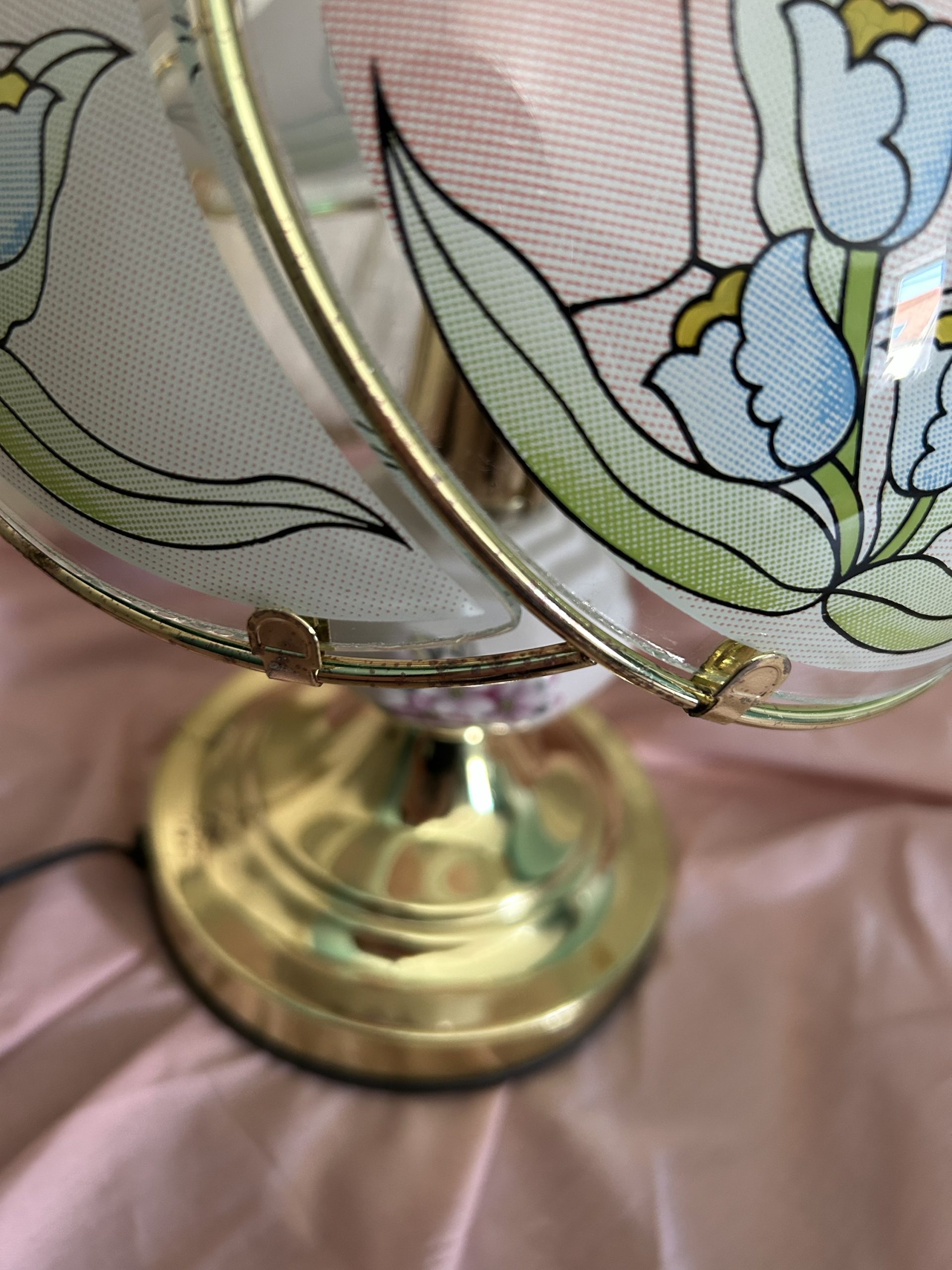 img_1634 lampe vintage dorée verres roses