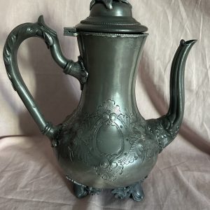 ancienne théière en métal argenté